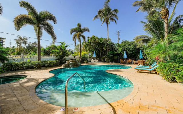 Tropical Breeze Resort