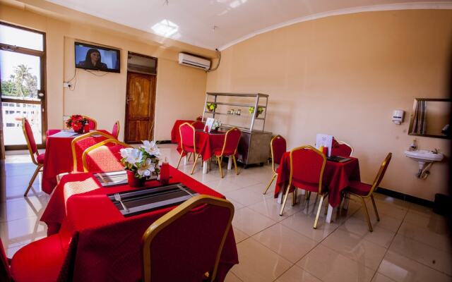 Nyaholoti Airport Hotel