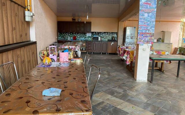 Guest House PovezLoo
