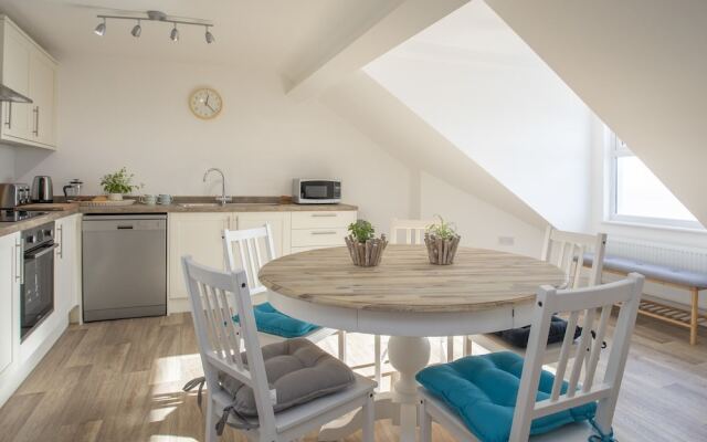 The Towers - Castell