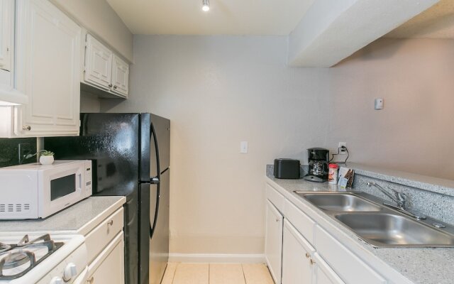 The Economy Suites of East Austin