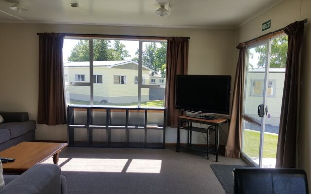 High Country Motel and Backpackers