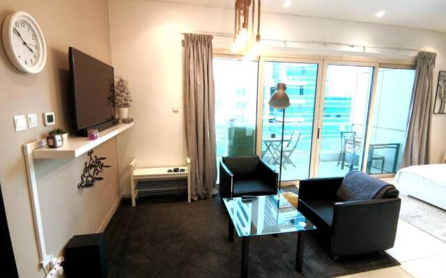 Jbr Beach Studio At Royal Oceanic Tower
