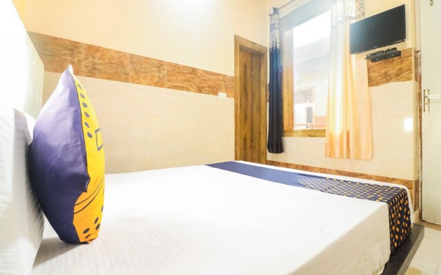 Spot On 62209 Yash Hotel