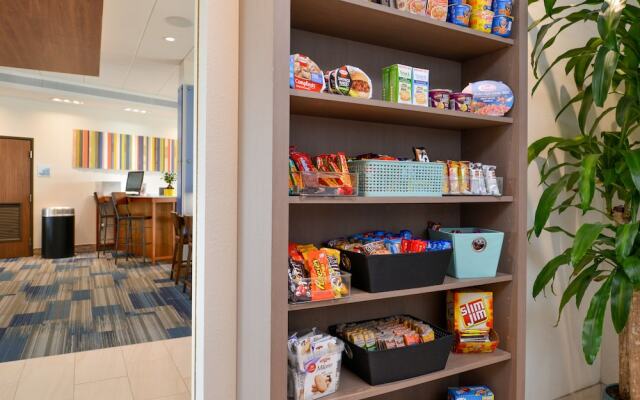 Holiday Inn Express & Suites Trinity