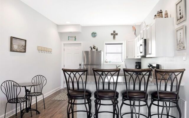 Island 31 2 Bedroom Condo