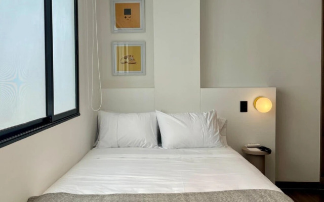 w Impressive 3BR With Balcony in Laureles