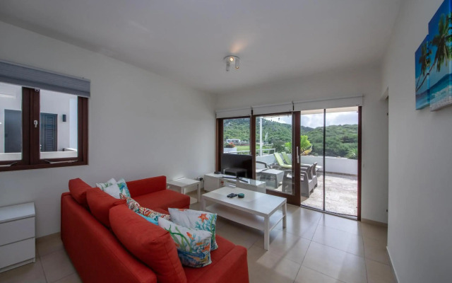 Blue Bay - Green View