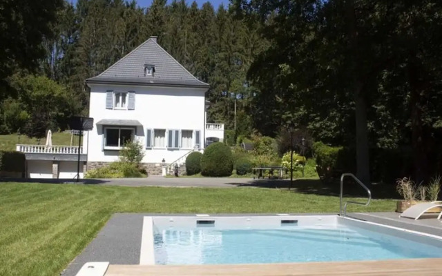 Luxurious Countryside Holiday Home With Pool