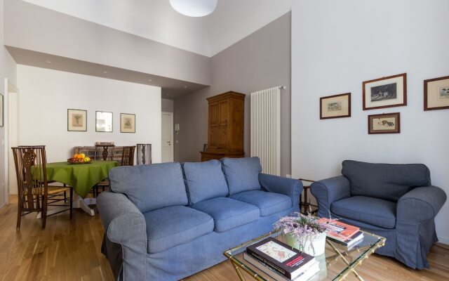 Elegante e Moderno Appartamento al Politeama