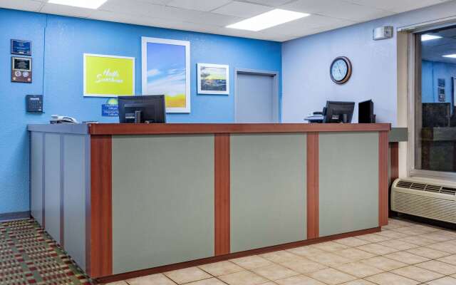 Days Inn by Wyndham Cambridge