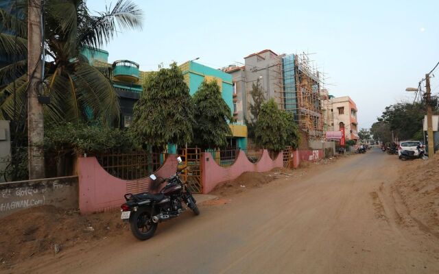 OYO 22892 Hotel Divine