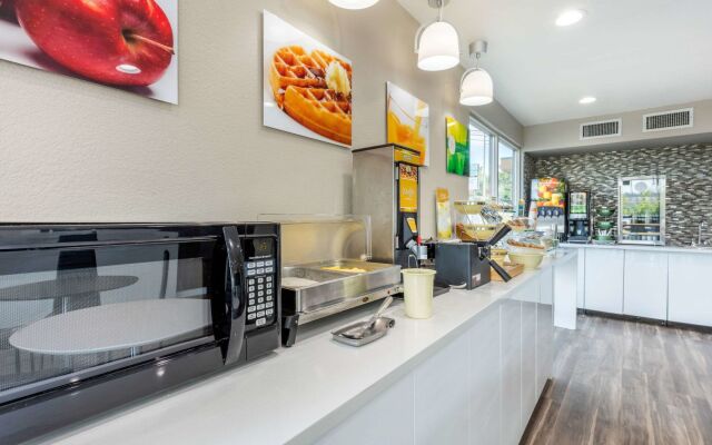 Quality Inn Auburn Campus Area I-85