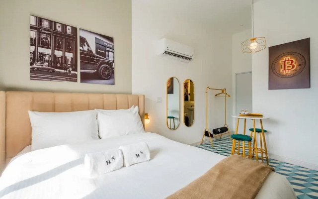 w Radiant Loft w Fabulous Deco in Santa Ana