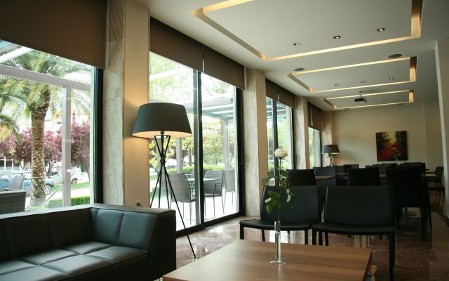 Alexakis Hotel & Spa