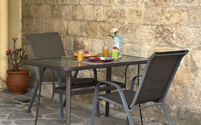 utopia luxury suites