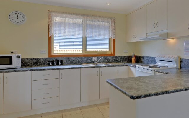 All Inn Strahan Holiday Units