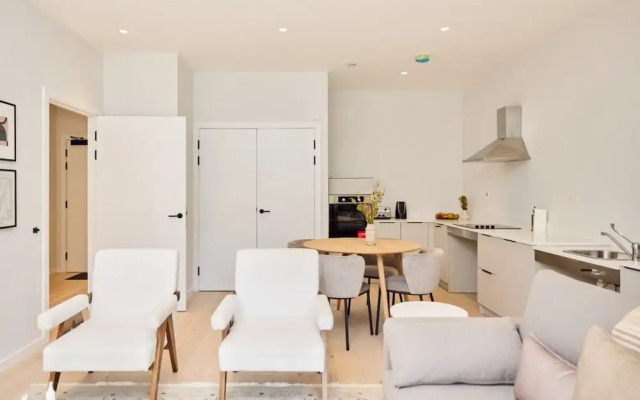 The Brondesbury Hideout - Breathtaking 1bdr Flat With Terrace Parking
