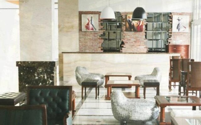 Silverwoods Hotel (SHA Extra plus)