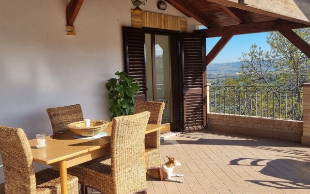 La Vigna di Ranco Ltd Num3326