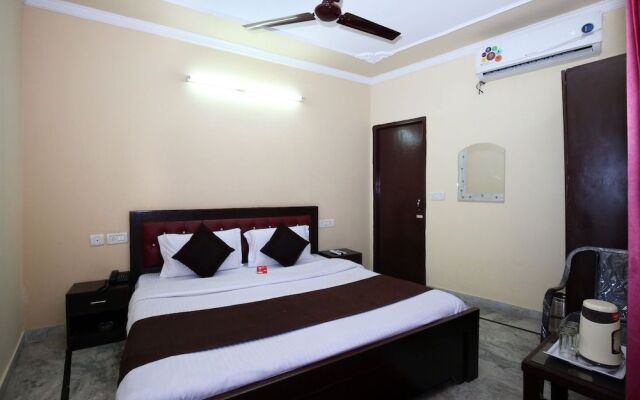 OYO 9039 Hotel Lotus