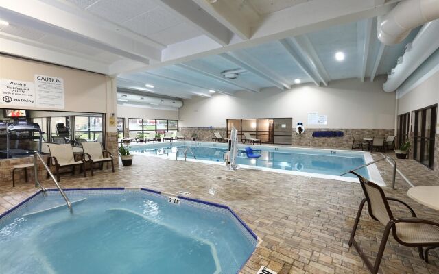 AmericInn by Wyndham Grand Rapids Airport North