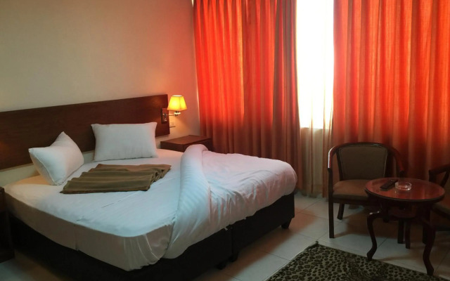 Zaina Plaza Hotel