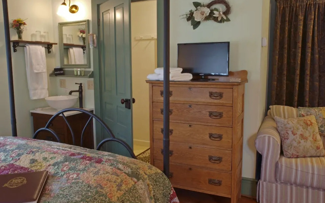 1825 Inn Bed and Breakfast