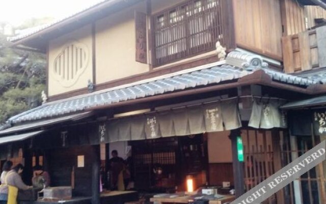 Murasakino Guesthouse