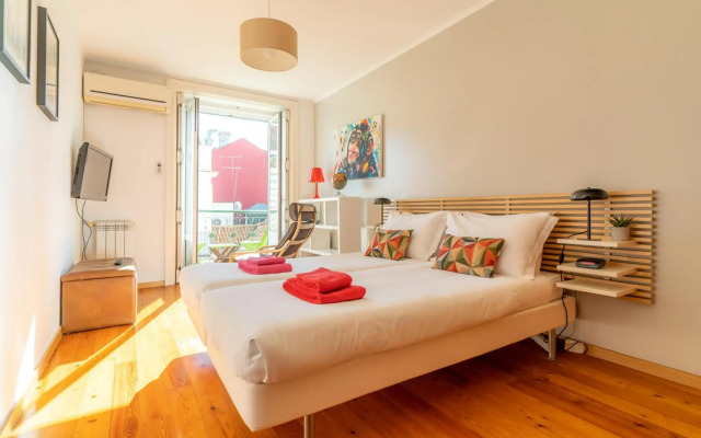 LV Premier Baixa PR2 Elevator City View Balcony