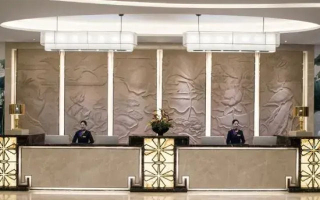 Vienna International Hotel (Jiangmen Hetang Zhongjia Plaza Store)