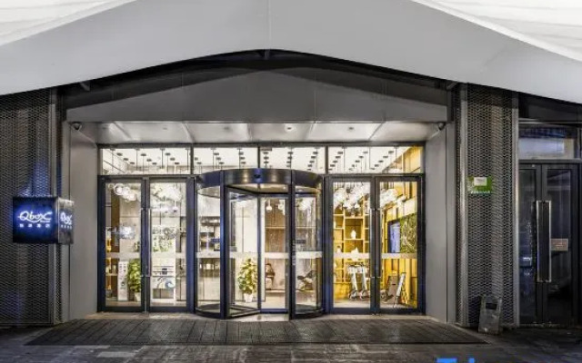 Qbox Hotel