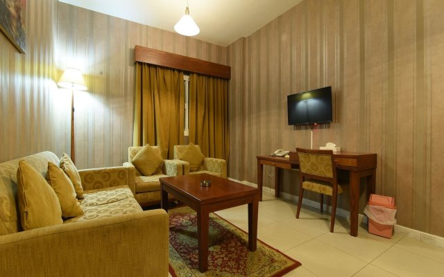 California Suites by OYO Rooms