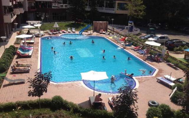 Persey Admiral Plaza Apartments