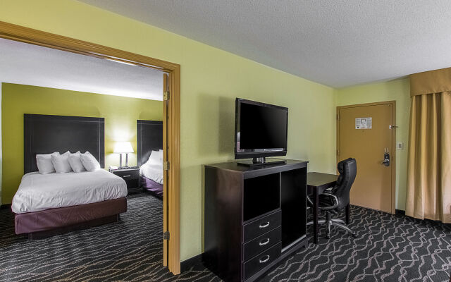 Quality Inn & Suites Ft. Jackson Maingate