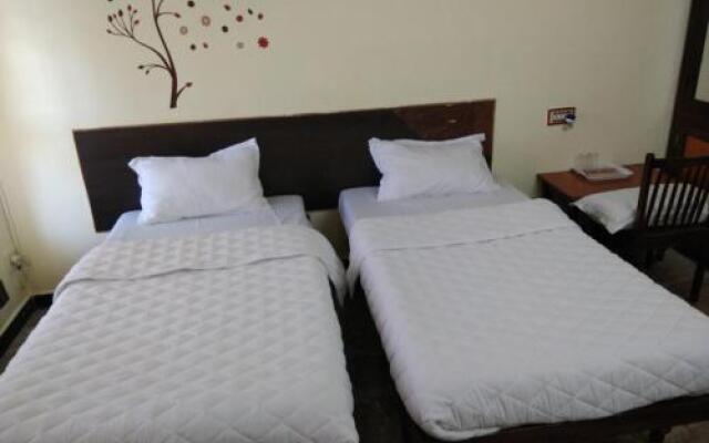 Muthu guest house