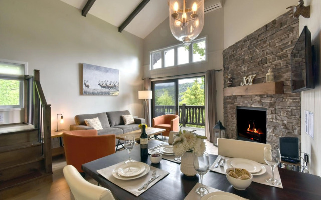 Stunning Condo - View on Lake Tremblant & Mountain