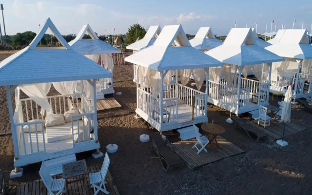 Echinus Lara Hotel