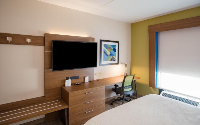 Holiday Inn Express & Suites Knoxville-Farragut by IHG