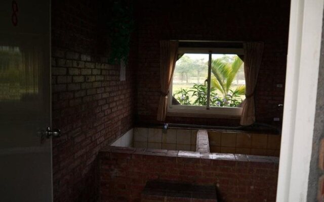 Jixiang Garden Hot Spring