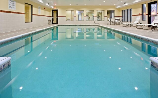 Holiday Inn Express & Suites Shelbyville Indianapolis by IHG