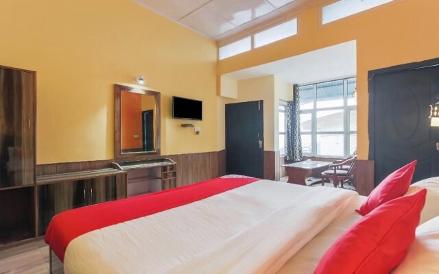 Hotel R Maidens by OYO Rooms