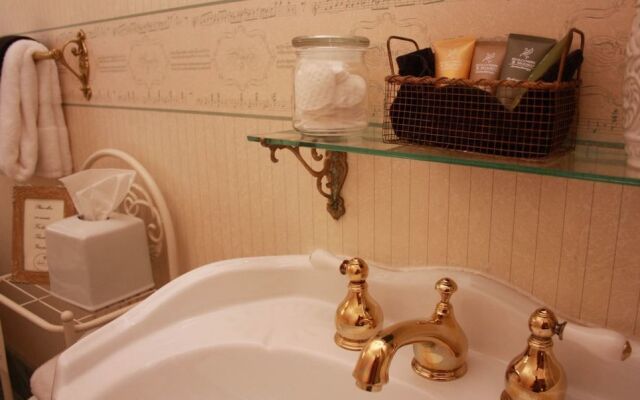 Amber House Inn of Midtown