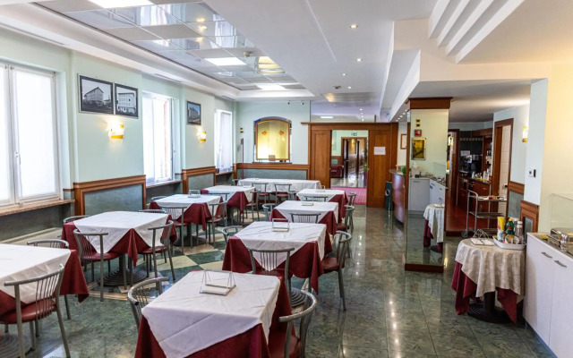 Hotel Mary
