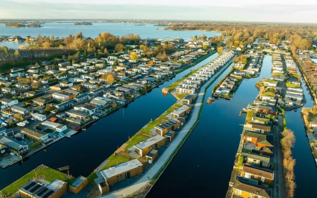 Loosdrecht Water Villa