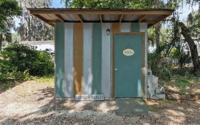 Rustic Lakehouse kayaks fishing bonfires