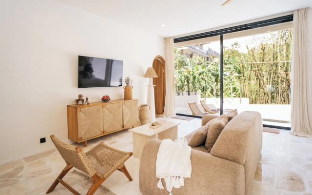 Trendy Boho 3BR Cozy Living 5min to La Brisa