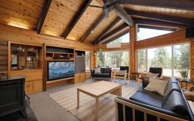 High-end Cabin 3BR 30min to Hoodoo Ski
