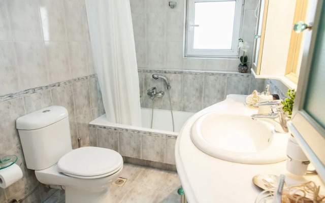 Beautiful 3 bedrooms apt in N. Smirni