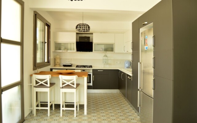 Important Group Villa BD469 4 Bedrooms